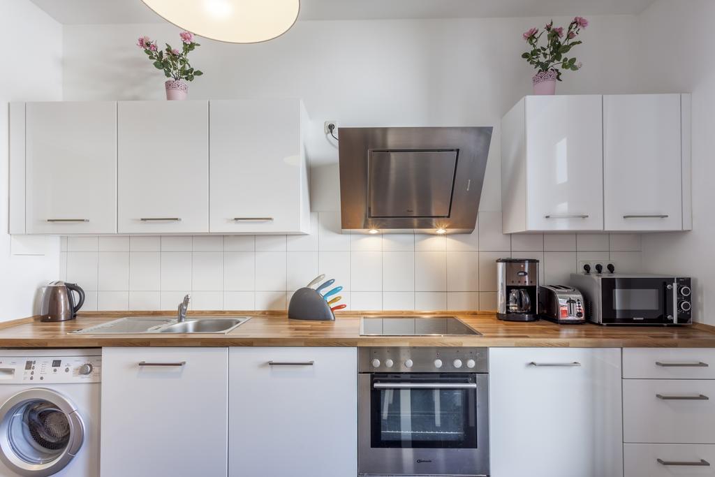 The Rheinsberger - Cosy 2Br One Living Room Up To 6 برلين المظهر الخارجي الصورة